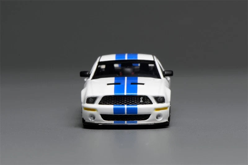Motorhelix x Greenlight 164 Ford Mustang Shelby GT500 2007 White with Blue Stripe GL-1251005C