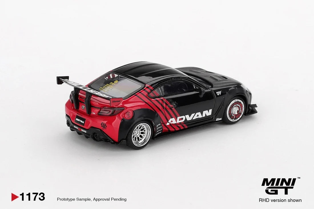Mini GT #1173 1:64 Toyota GR86 LB Nation Advan