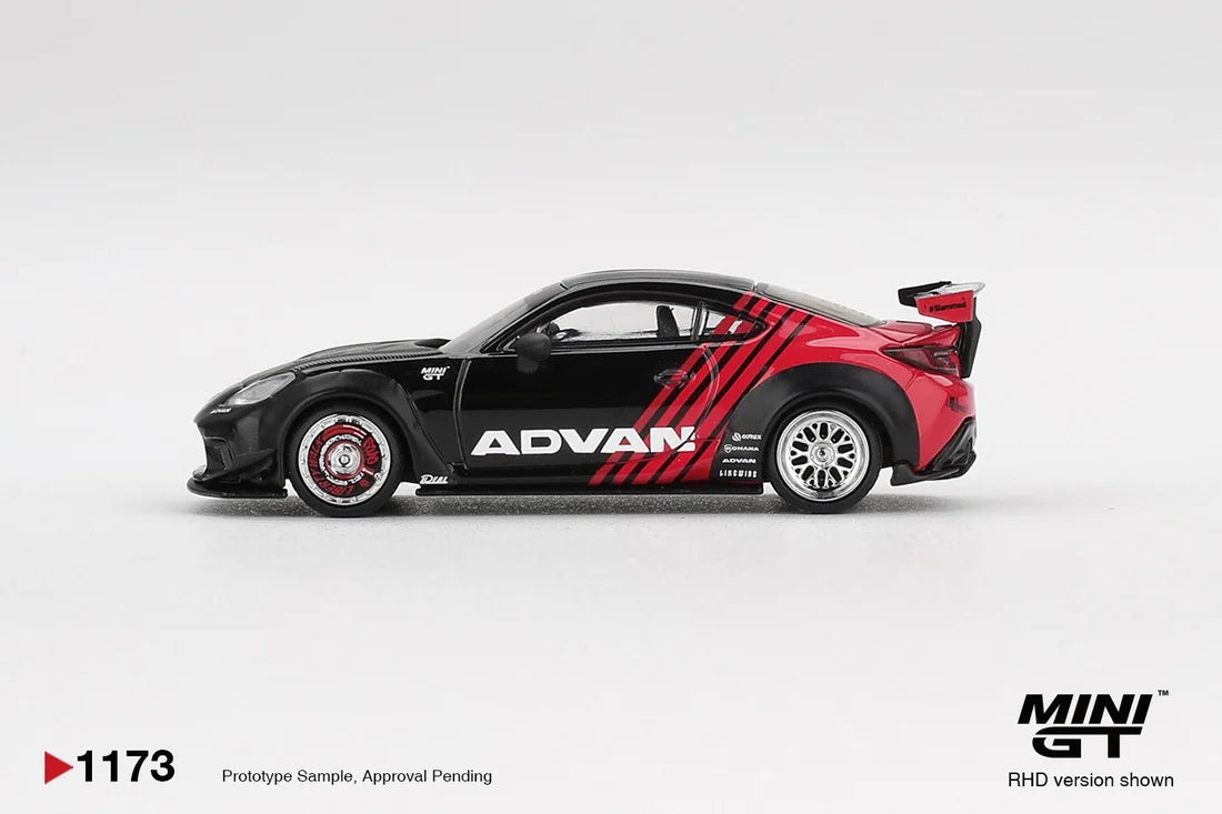 Mini GT #1173 1:64 Toyota GR86 LB Nation Advan