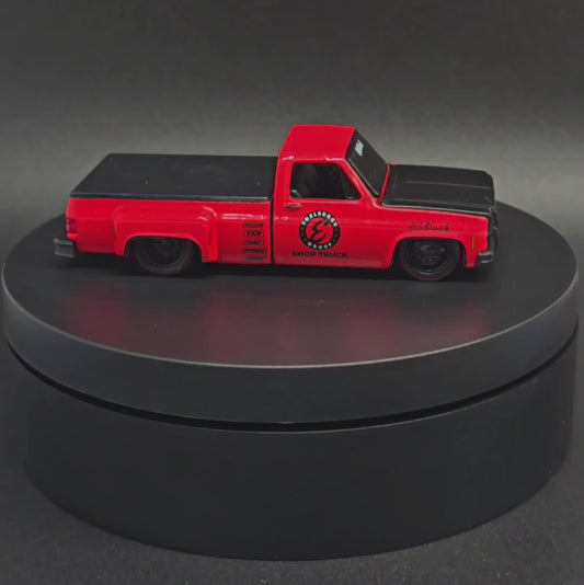 M2 Machines 1:64 1978 Chevrolet Cheyenne Super 30 Custom EDELBROCK – Red – MiJo Exclusives Limited Edition