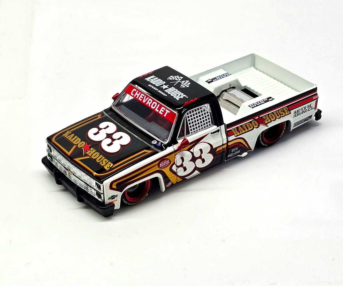 Chevrolet Silverado KAIDO Intimidator V1 - White w/ Brown Two-tone - Kaido House x Mini GT  1:64