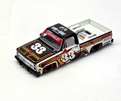 Chevrolet Silverado KAIDO Intimidator V1 - White w/ Brown Two-tone - Kaido House x Mini GT  1:64