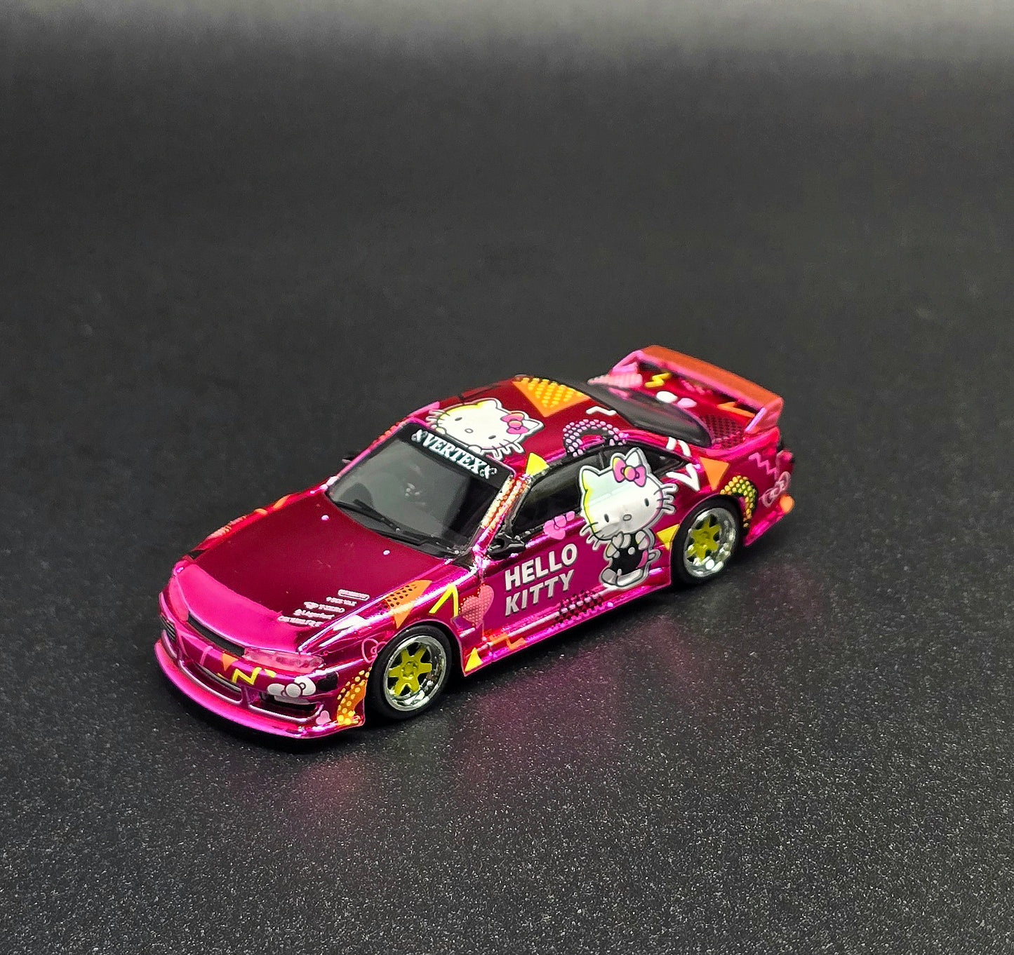 Tarmac Works 1/64 VERTEX Silvia (S14) Hello Kitty Pink Chrome APA XPO 2025 event model