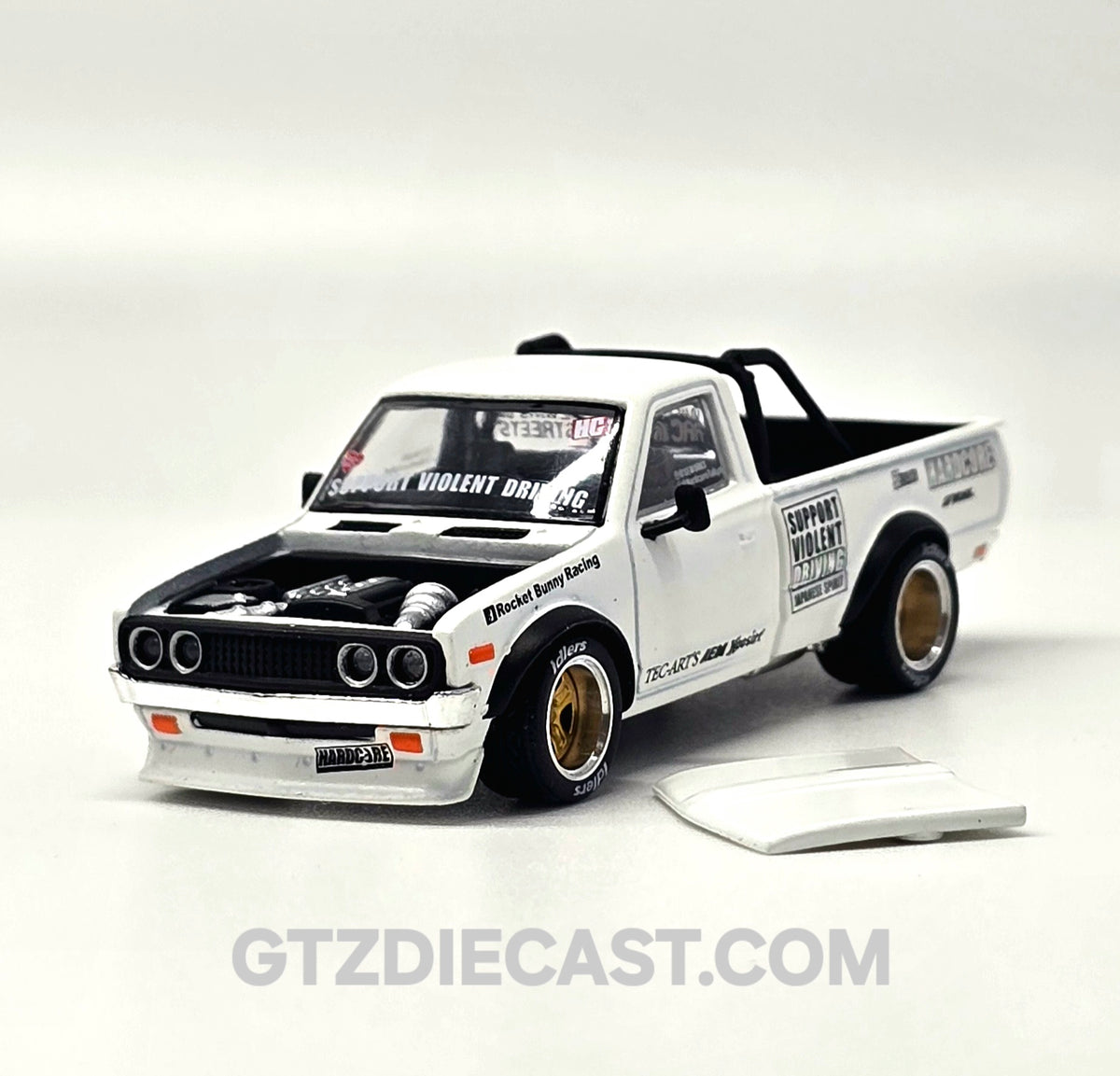 POPRACE 1/64 PANDEM DATSUN 620 WHITE PR640350
