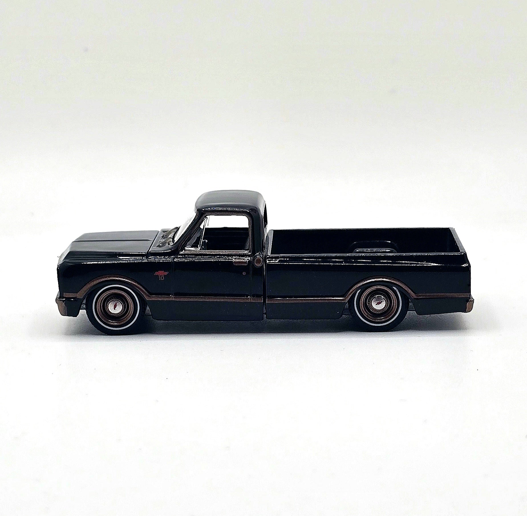 Greenlight 1:64 California Lowriders Series 7 1972 Chevrolet C10 – California Lowriders