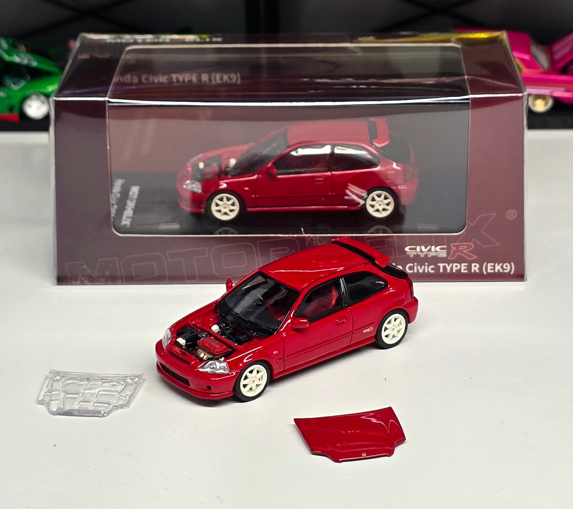MOTORHELIX 1:64 HONDA Civic Type R (EK9)