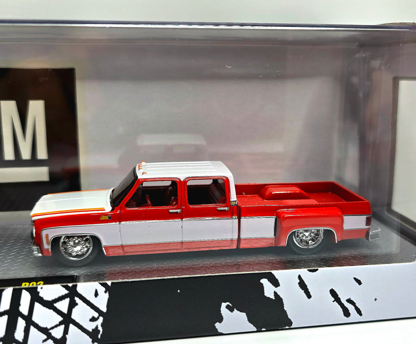 1975 Chevrolet Silverado 30 4X4 & 1976 GMC Sierra 3500