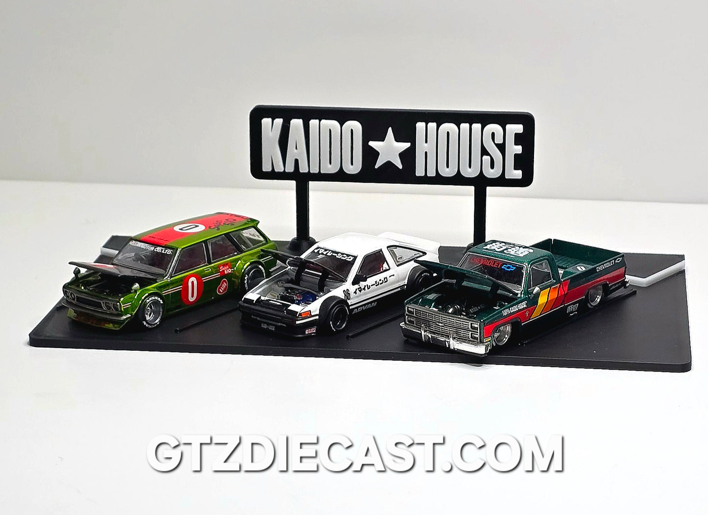 1:64 Kaido House 3 car Parking