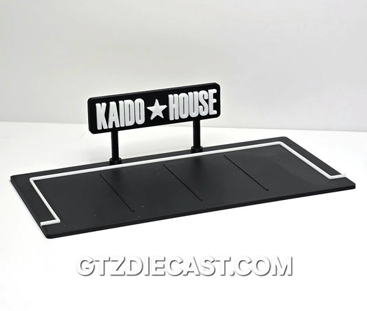 1:64 Kaido House 4 car parking