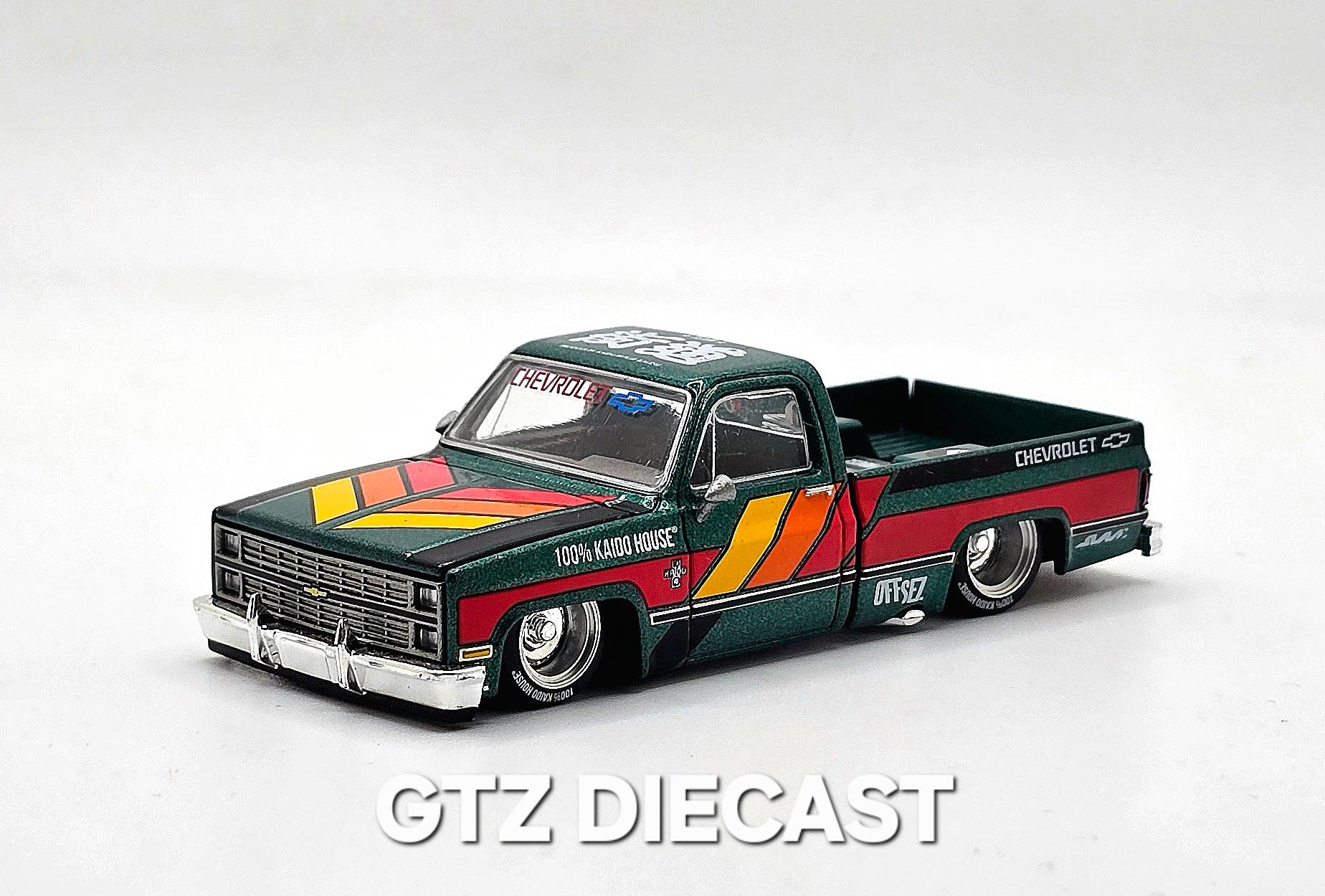 Kaido House x Mini GT 1:64 Chevrolet Silverado KAIDO WORKS V3 -Dark Green