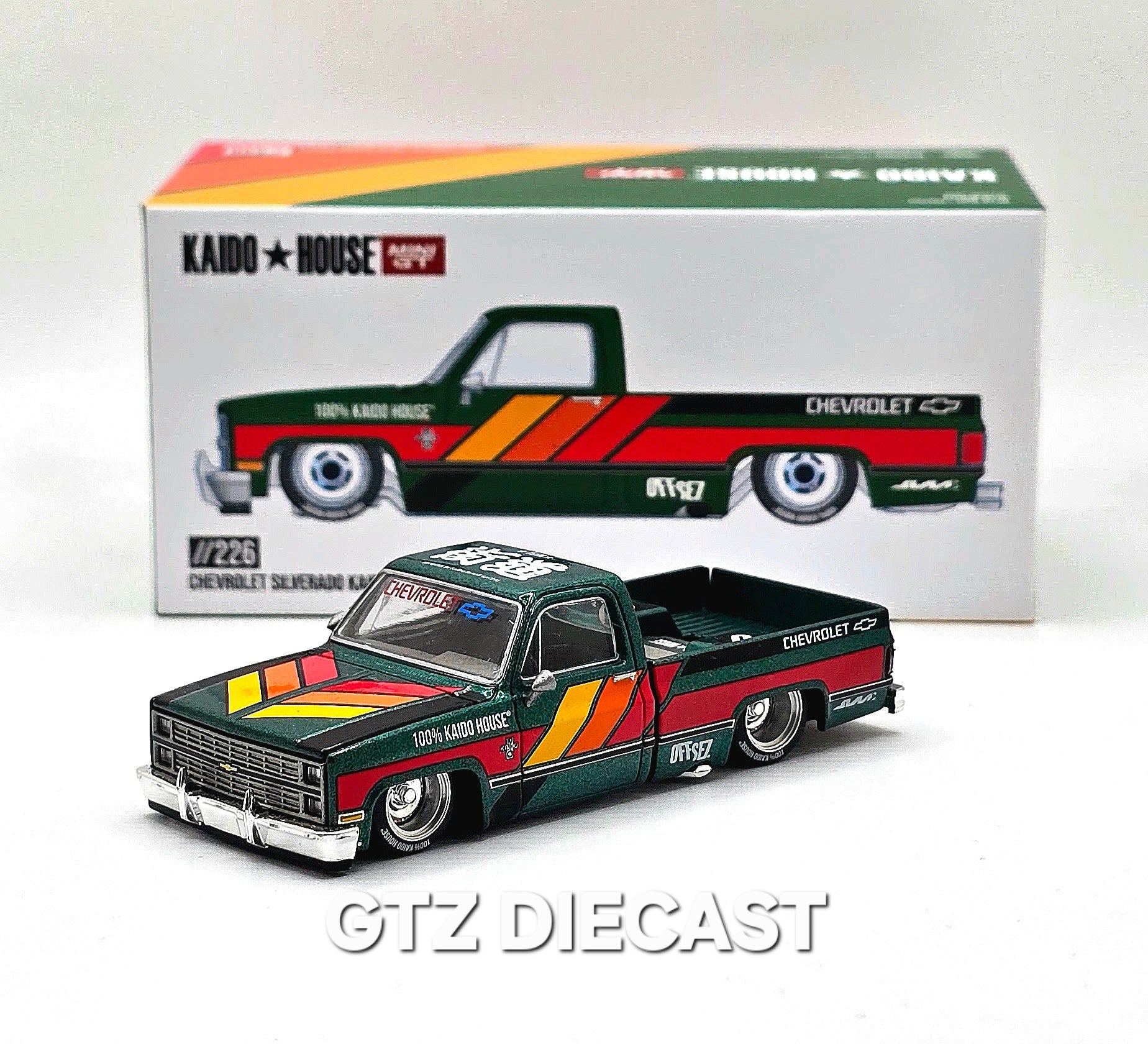 Kaido House x Mini GT 1:64 Chevrolet Silverado KAIDO WORKS V3 -Dark Green