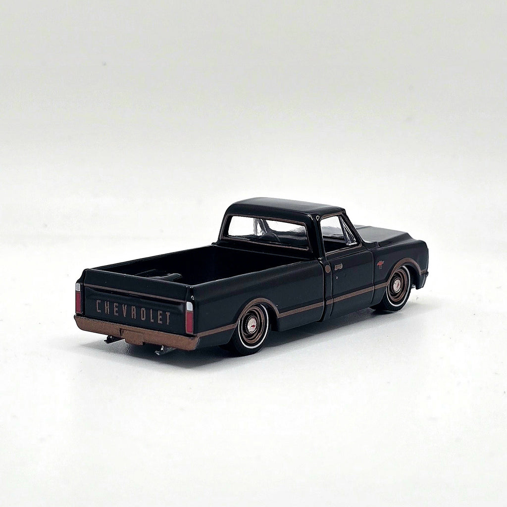 Greenlight 1:64 California Lowriders Series 7 1972 Chevrolet C10 – California Lowriders