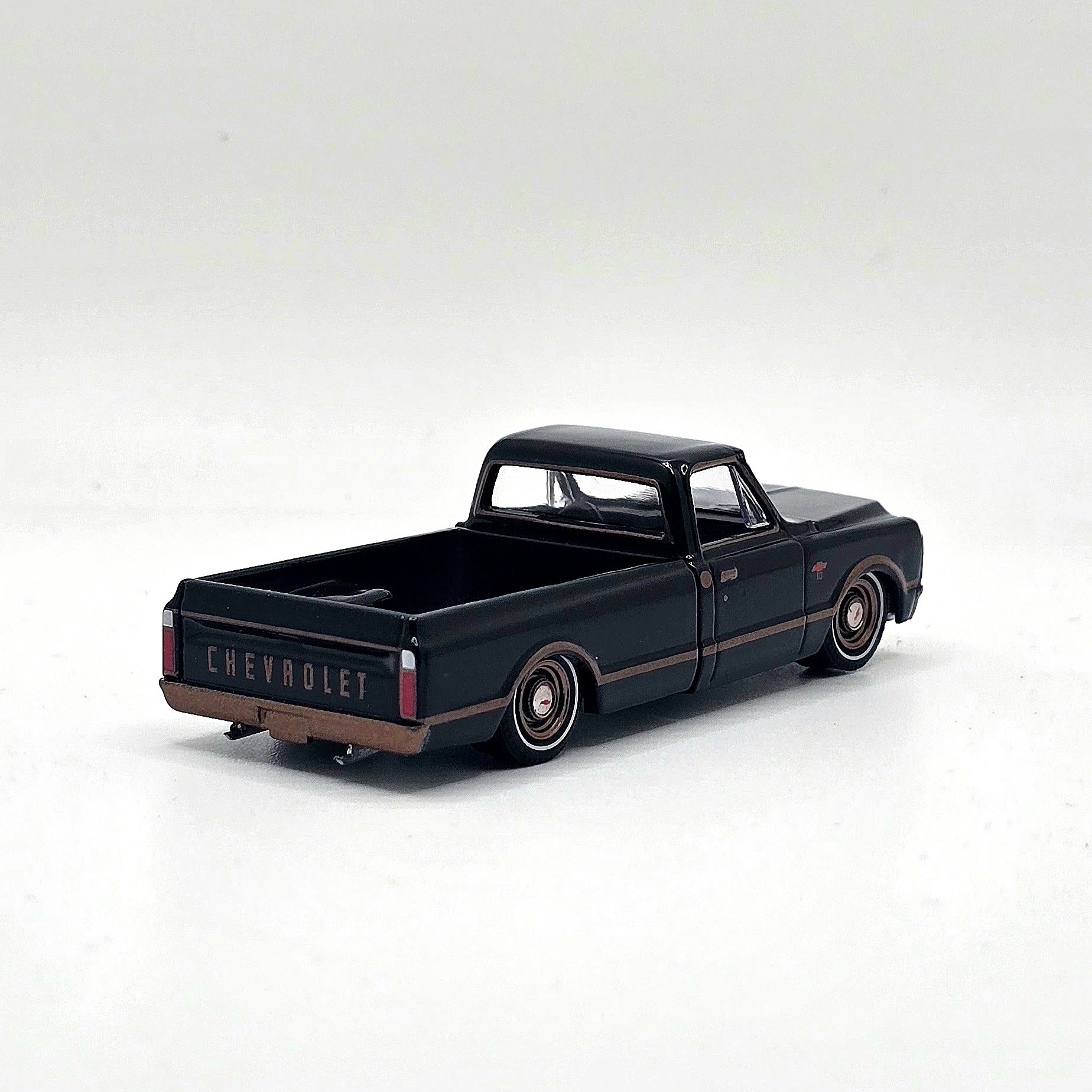 Greenlight 1:64 California Lowriders Series 7 1972 Chevrolet C10 – California Lowriders