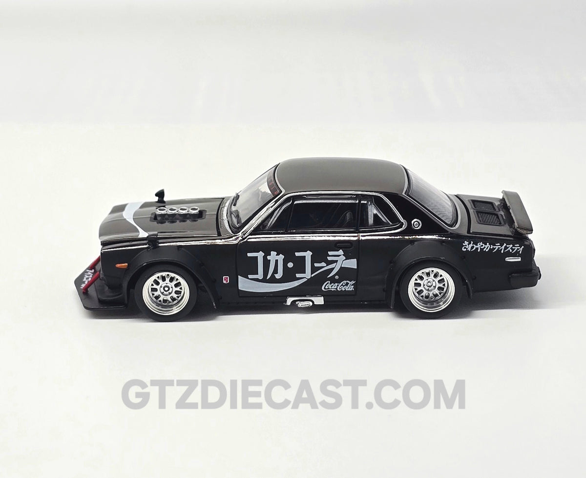 POPRACE 1/64 SKYLINE GT-R DRIFT (HAKOSUKA) - COCA COLA ZERO JP BLACK CHROME PR640161