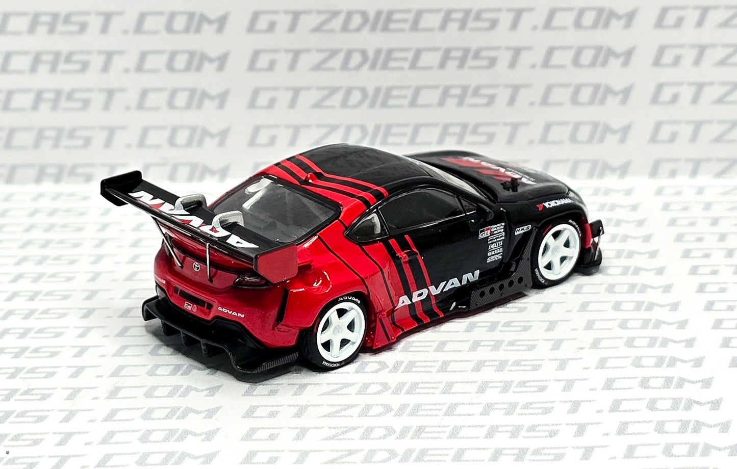 Pop Race GR86 Advan PR64-228