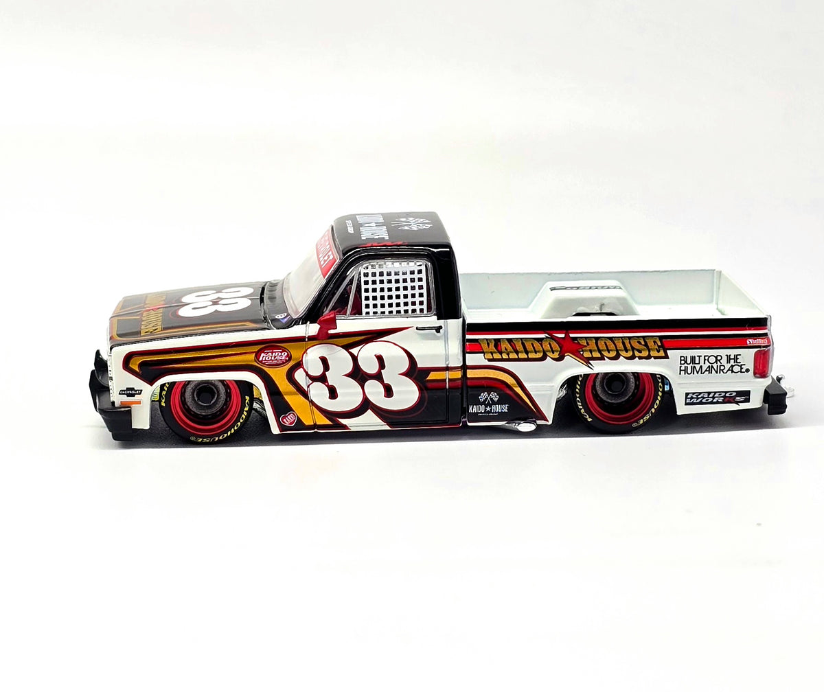 Chevrolet Silverado KAIDO Intimidator V1 - White w/ Brown Two-tone - Kaido House x Mini GT  1:64