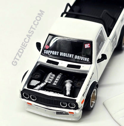POPRACE 1/64 PANDEM DATSUN 620 WHITE PR640350