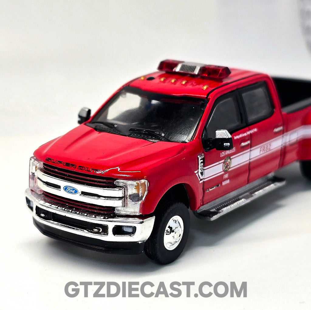 Greenlight 1:64 First Responder Series 5 – 2018 Ford F-350 Los Angeles Fire Department – Solid Pack
