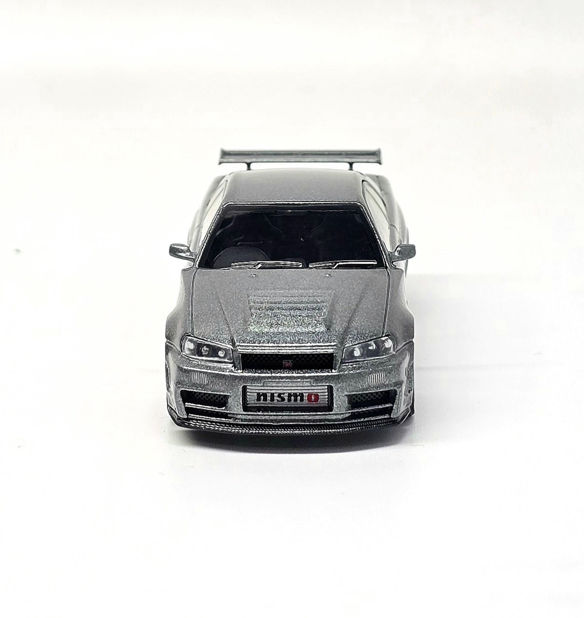 Mini GT #1160 1:64 Nissan Skyline GT-R Dark Metal Gray (NISMO BNR34 CRS Version)