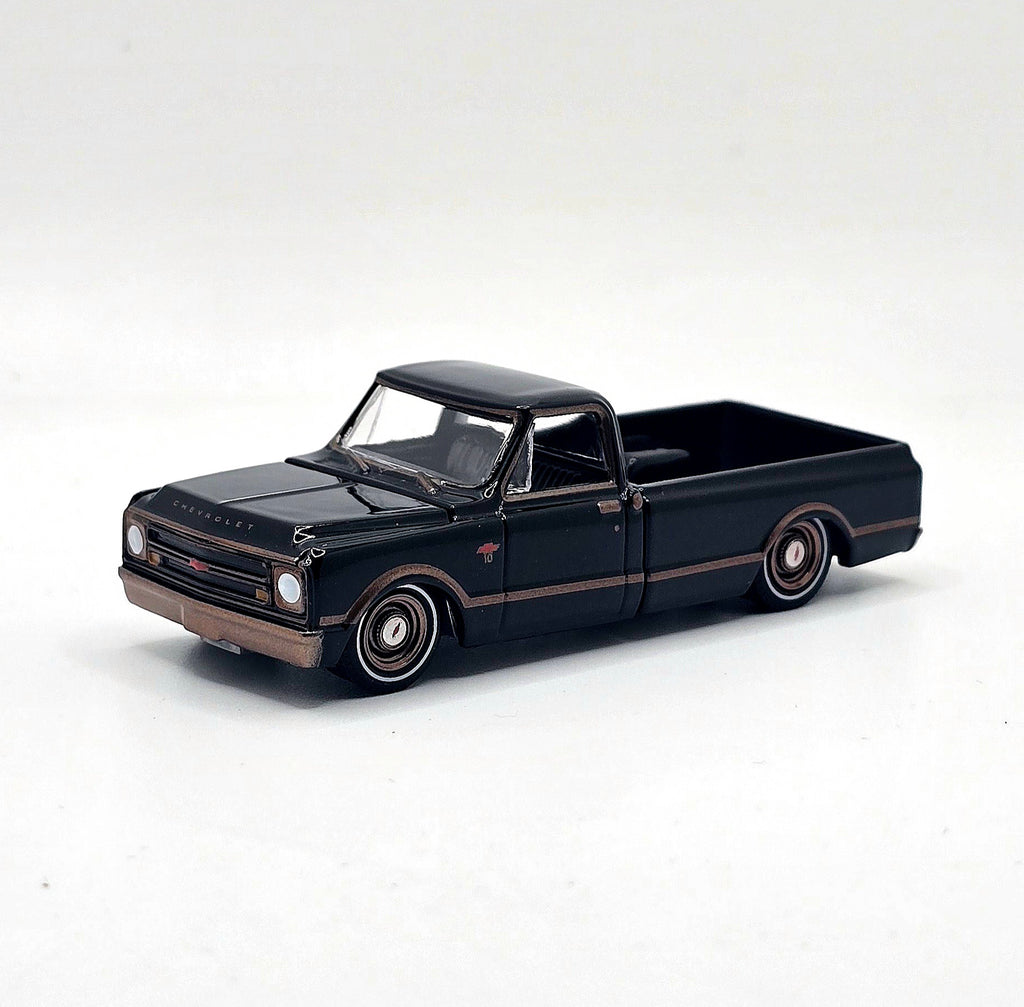 Greenlight 1:64 California Lowriders Series 7 1972 Chevrolet C10 – California Lowriders