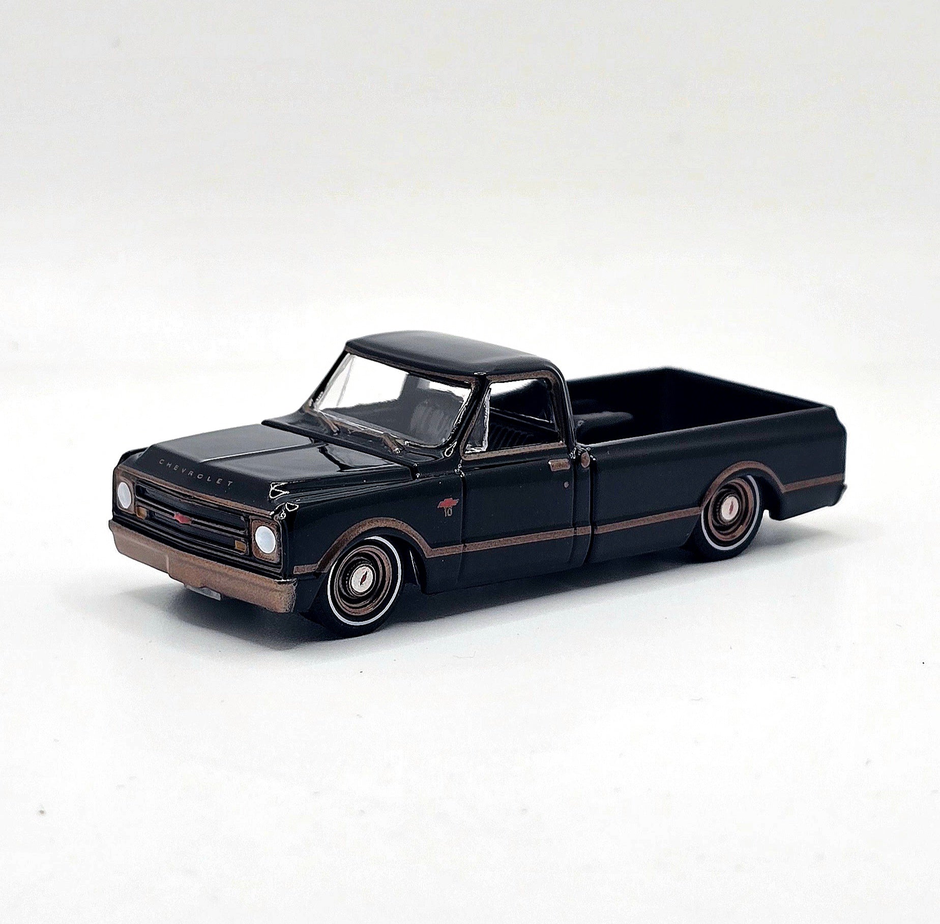 Greenlight 1:64 California Lowriders Series 7 1972 Chevrolet C10 – California Lowriders