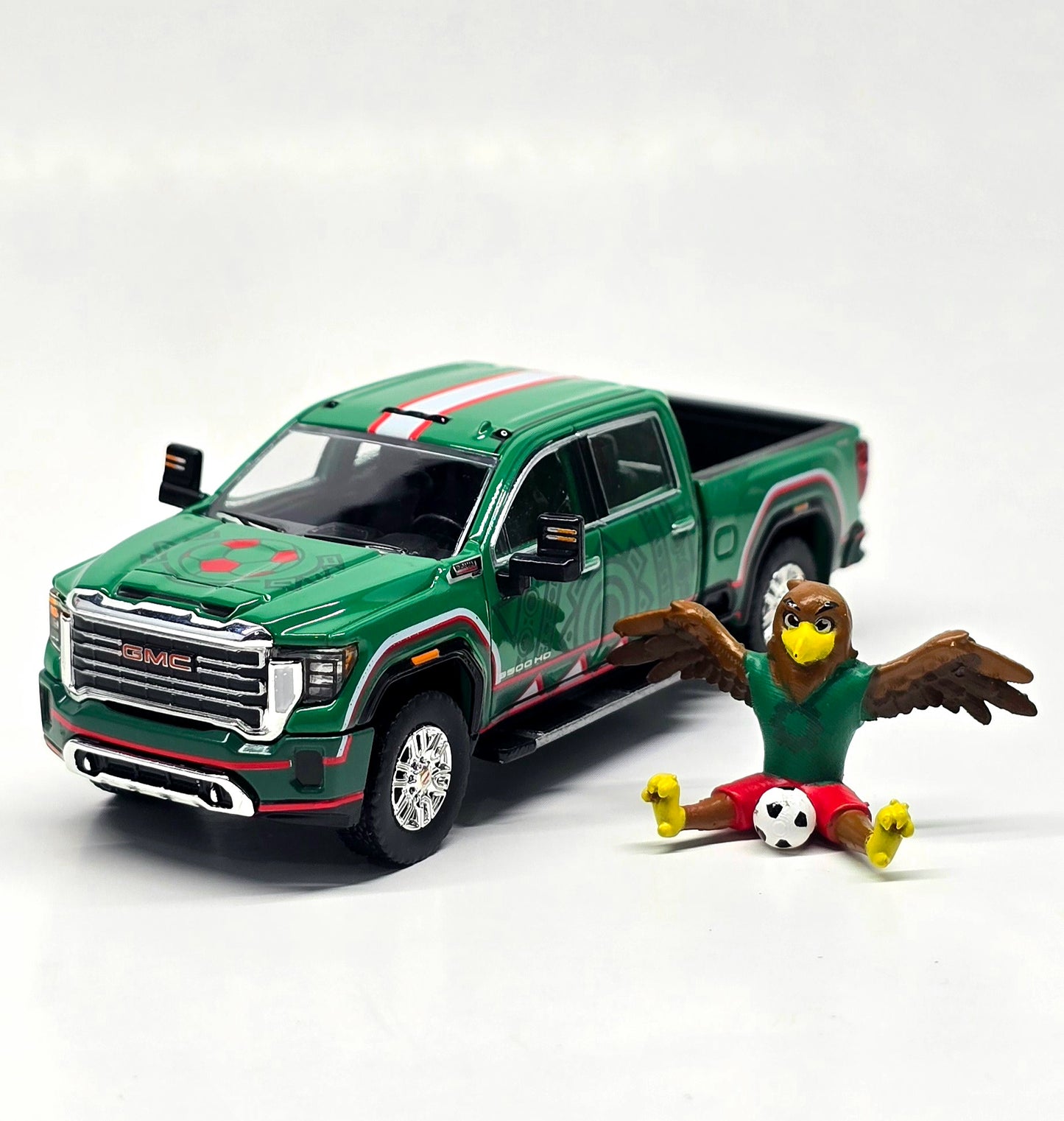 Greenlight 1:64 International Soccer Celebration ’26 – 2022 GMC Sierra 3500 HD Mexico Tribute with Eagle – Limited Edition