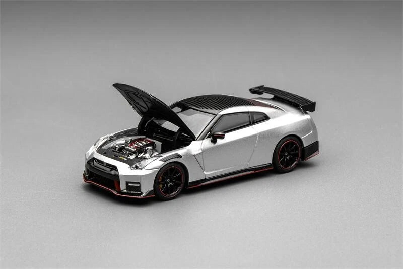 (COMING SOON) Motorhelix 1/64 Nissan GT-R NISMO (R35) Special Edition 2022 NISMO Ultimate Metal Silver M63523