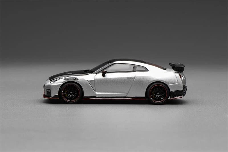 (COMING SOON) Motorhelix 1/64 Nissan GT-R NISMO (R35) Special Edition 2022 NISMO Ultimate Metal Silver M63523