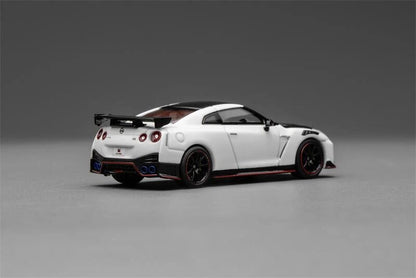 ( COMING SOON) Motorhelix 1/64 Nissan GT-R NISMO (R35) Special Edition 2022 NISMO Brilliant White Pearl M63525