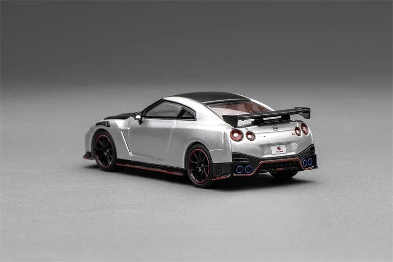 (COMING SOON) Motorhelix 1/64 Nissan GT-R NISMO (R35) Special Edition 2022 NISMO Ultimate Metal Silver M63523