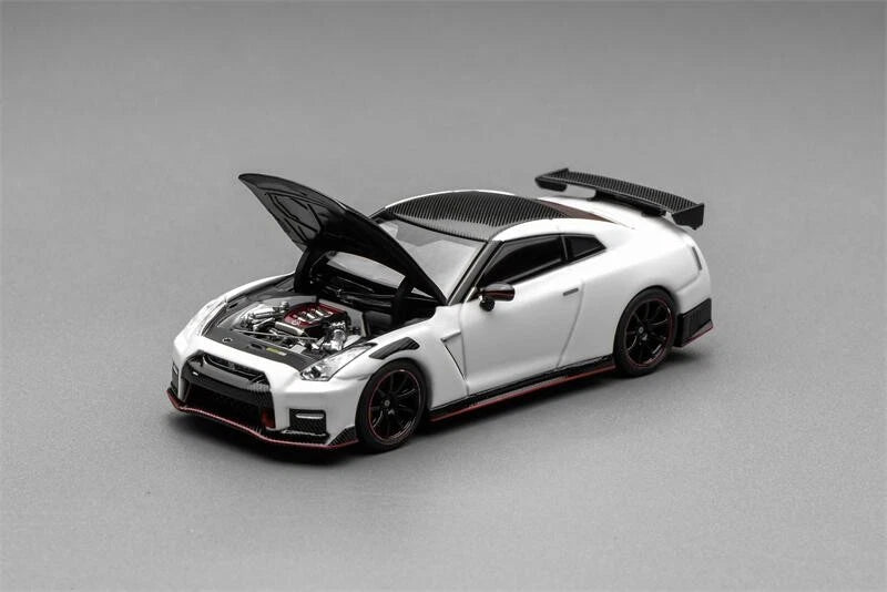 ( COMING SOON) Motorhelix 1/64 Nissan GT-R NISMO (R35) Special Edition 2022 NISMO Brilliant White Pearl M63525