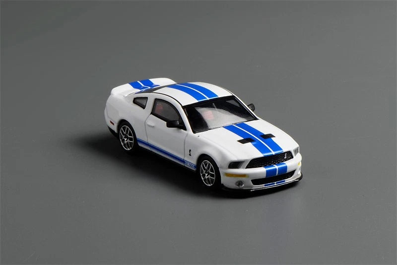 Motorhelix x Greenlight 164 Ford Mustang Shelby GT500 2007 White with Blue Stripe GL-1251005C