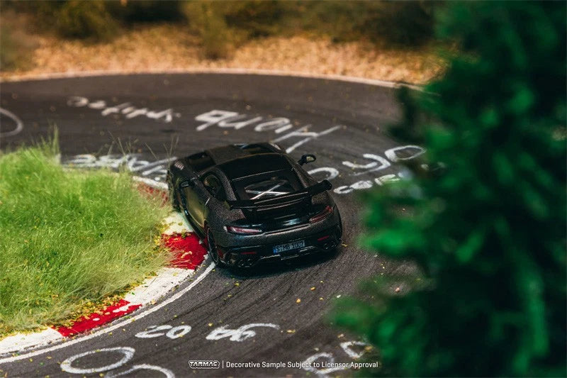 (COMING SOON) TARMAC GLOBAL64 164 Mercedes-Benz AMG GT Black Series Grey T64G-042-GY