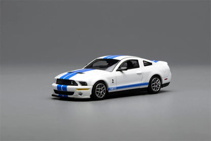 Motorhelix x Greenlight 164 Ford Mustang Shelby GT500 2007 White with Blue Stripe GL-1251005C